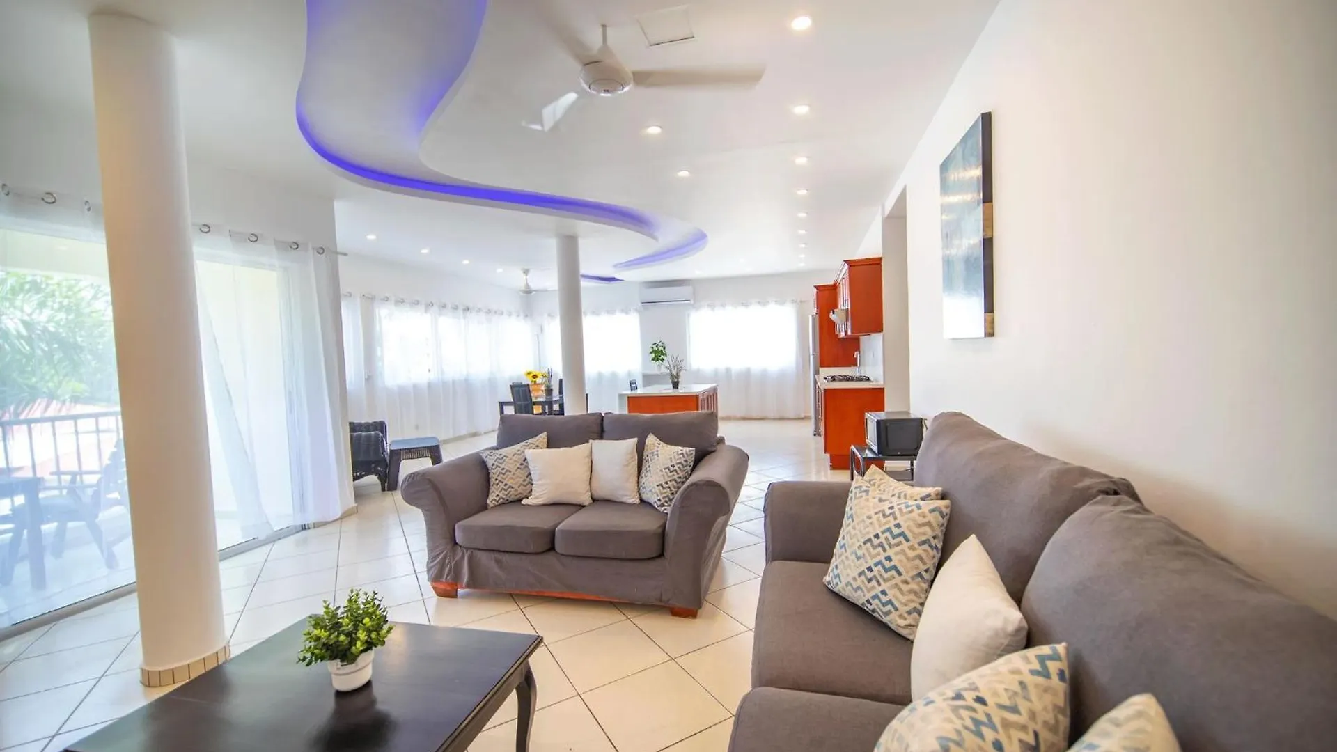 2Br Luxury Apartment In Heart Of Nightlife Area 0*, Sosúa