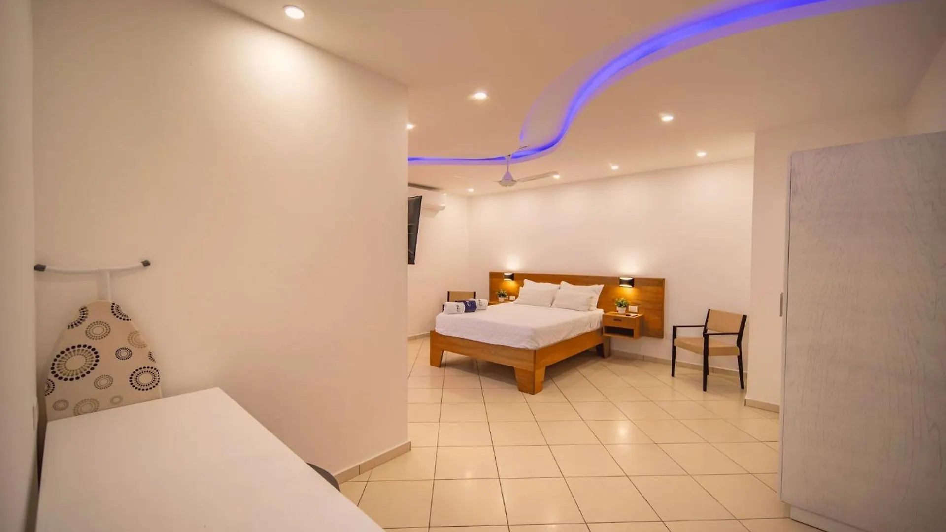 2Br Luxury Apartment In Heart Of Nightlife Area Sosúa